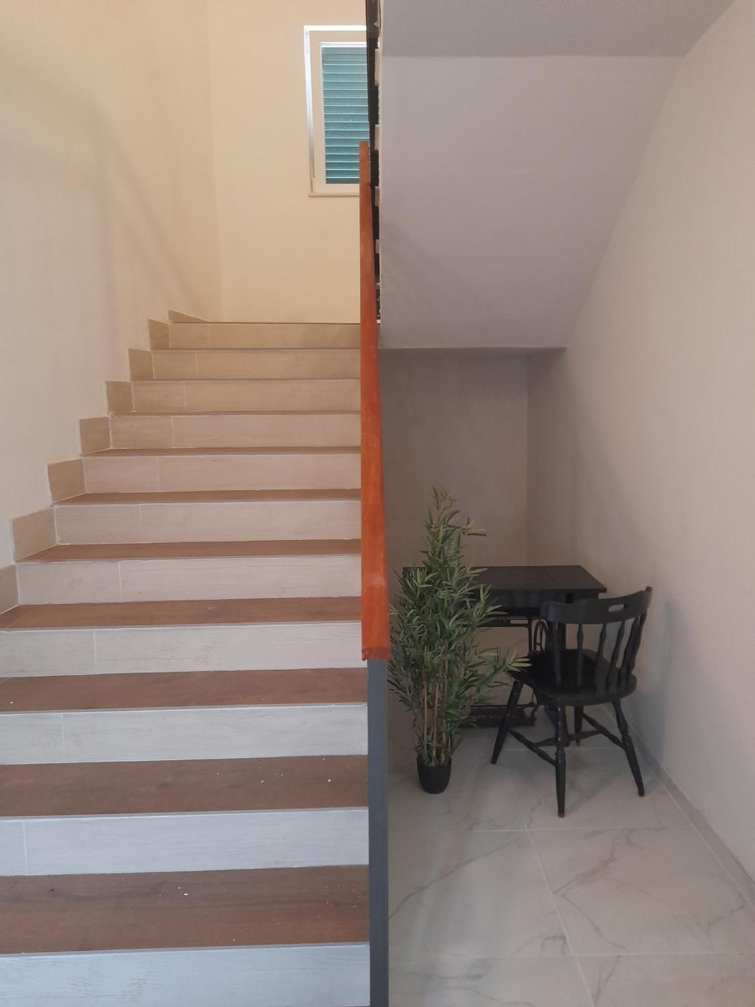 Apartmani Dotur Split Bagian luar foto